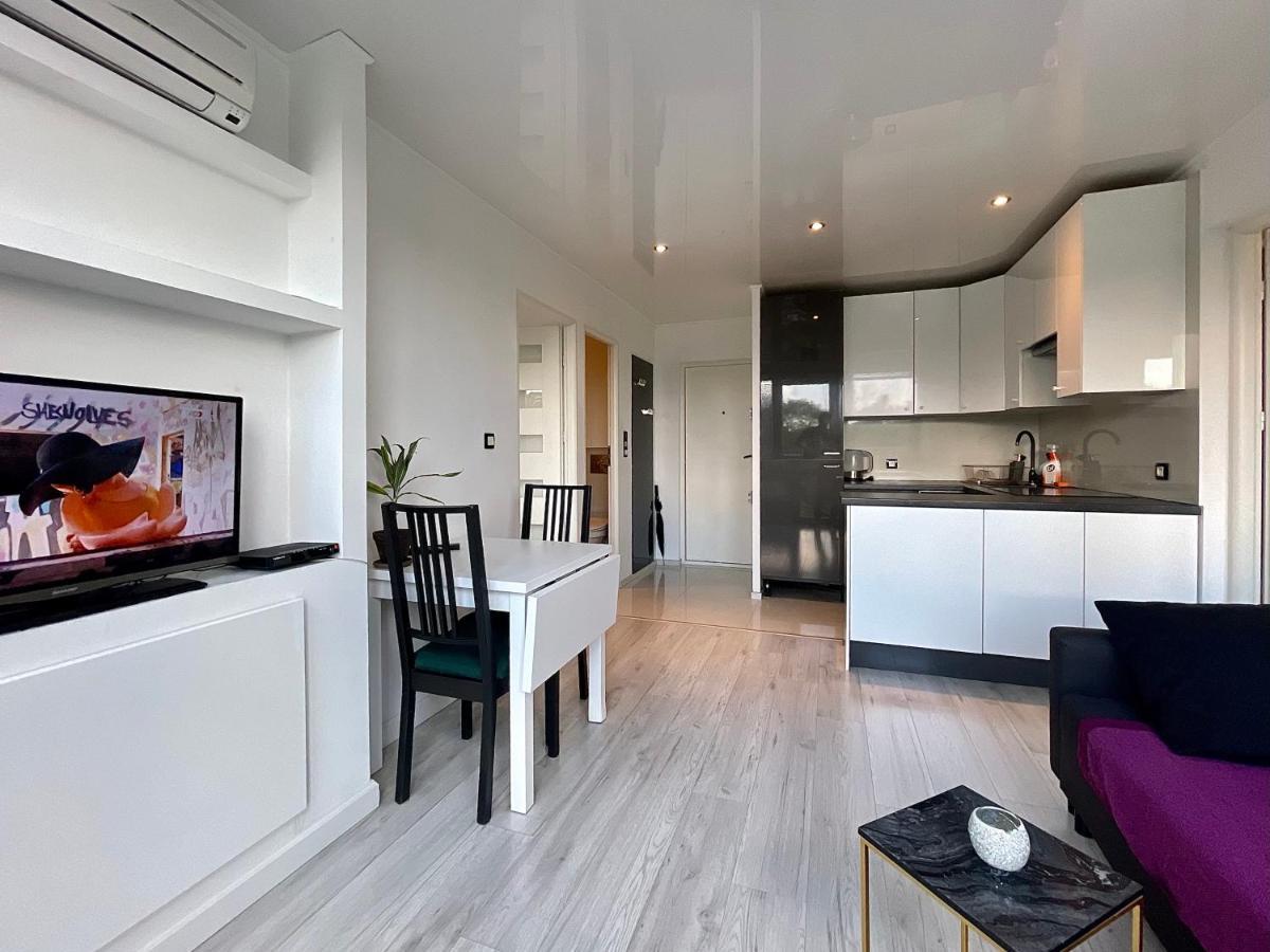 Sasi - Cozy Apartment For 6 People In Centre Varšava Exteriér fotografie