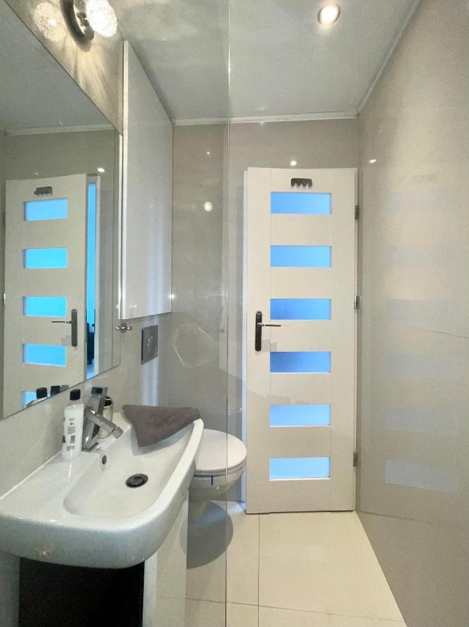 Sasi - Cozy Apartment For 6 People In Centre Varšava Exteriér fotografie