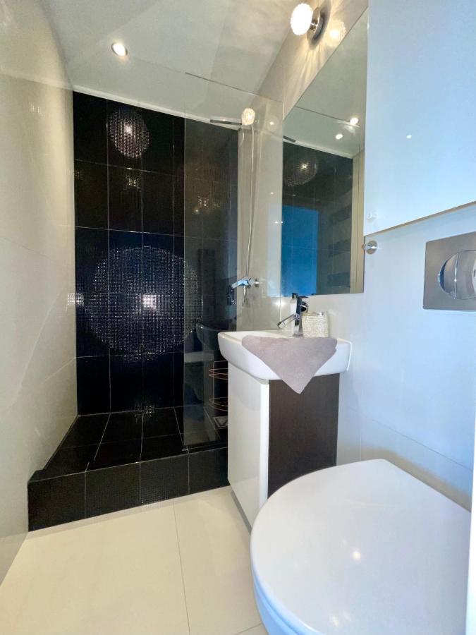 Sasi - Cozy Apartment For 6 People In Centre Varšava Exteriér fotografie